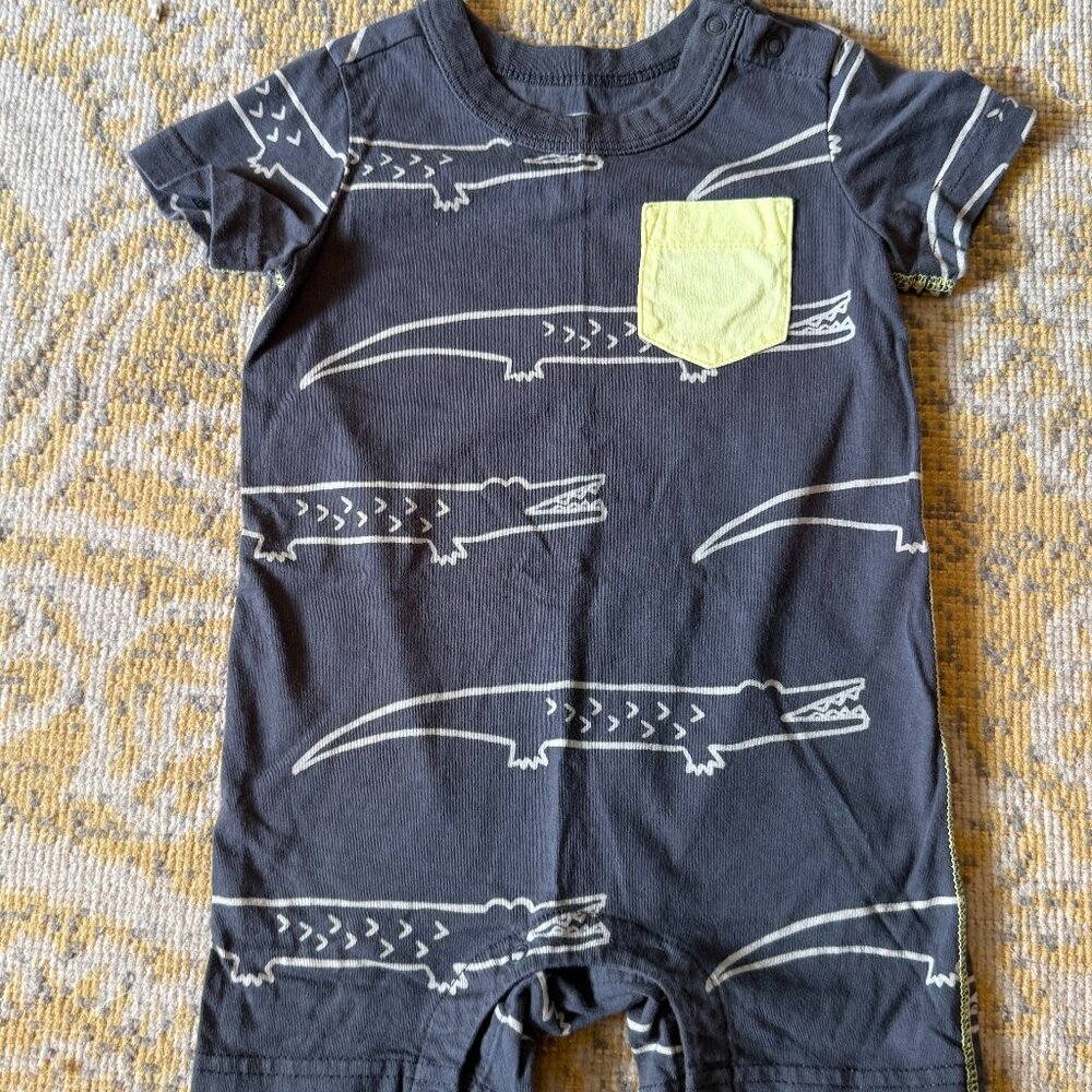 Tea Collection Pocket Shortie Baby Romper - Croc Contrast